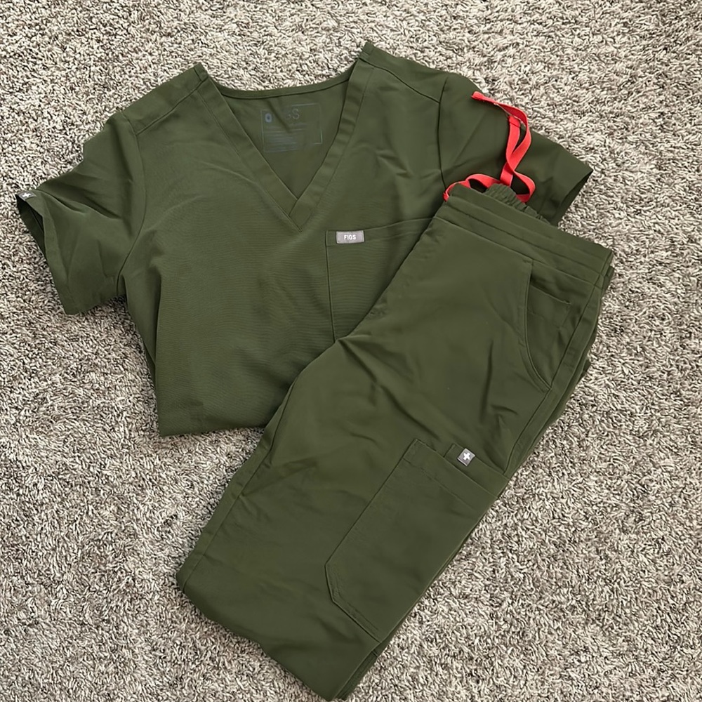 FIGS olive green set!